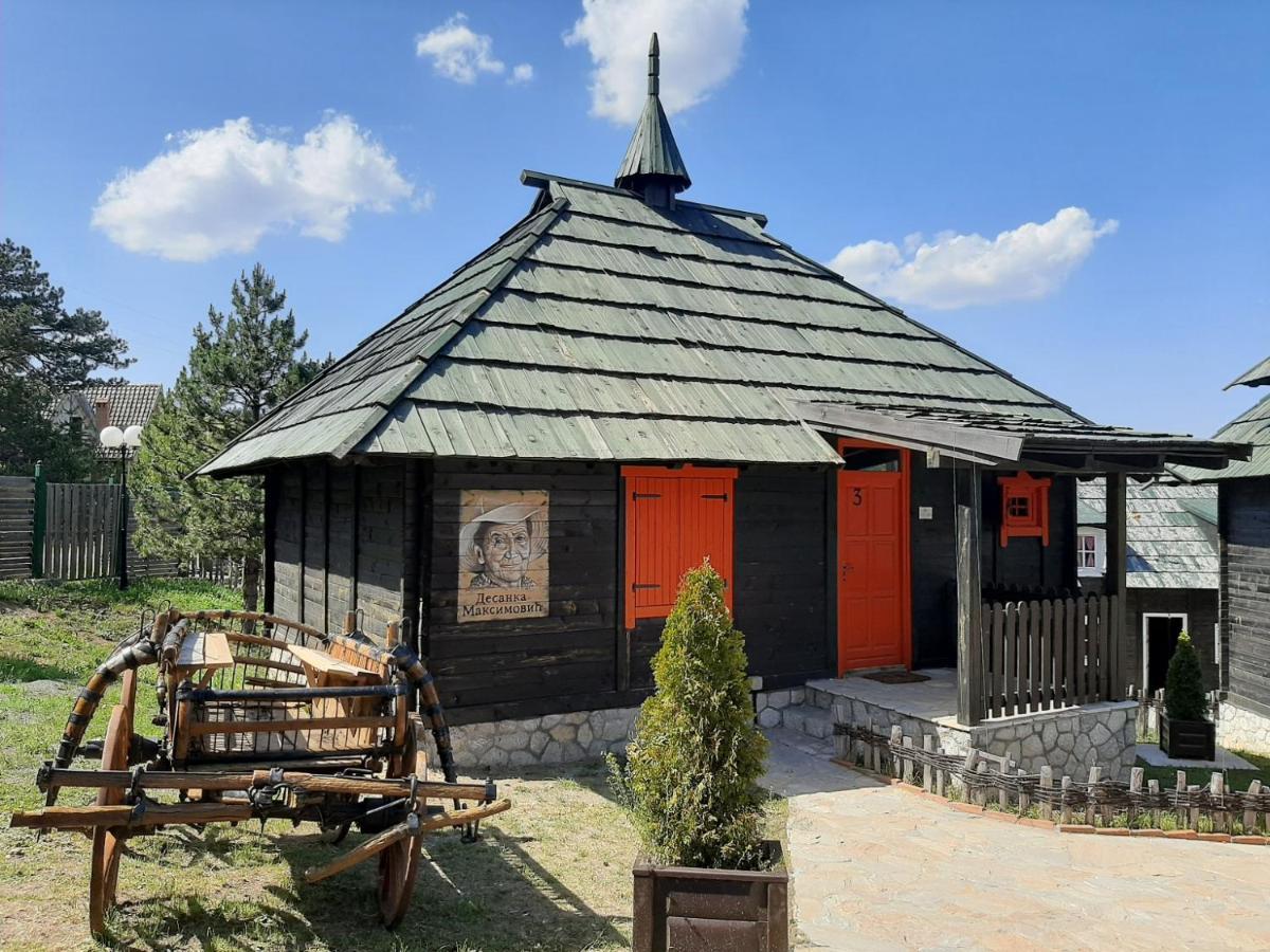 El Paso City, Zlatibor - Unique Wooden Cottages, Treehouse, Wild West Rooms, Accommodation 1-6 People Exterior photo