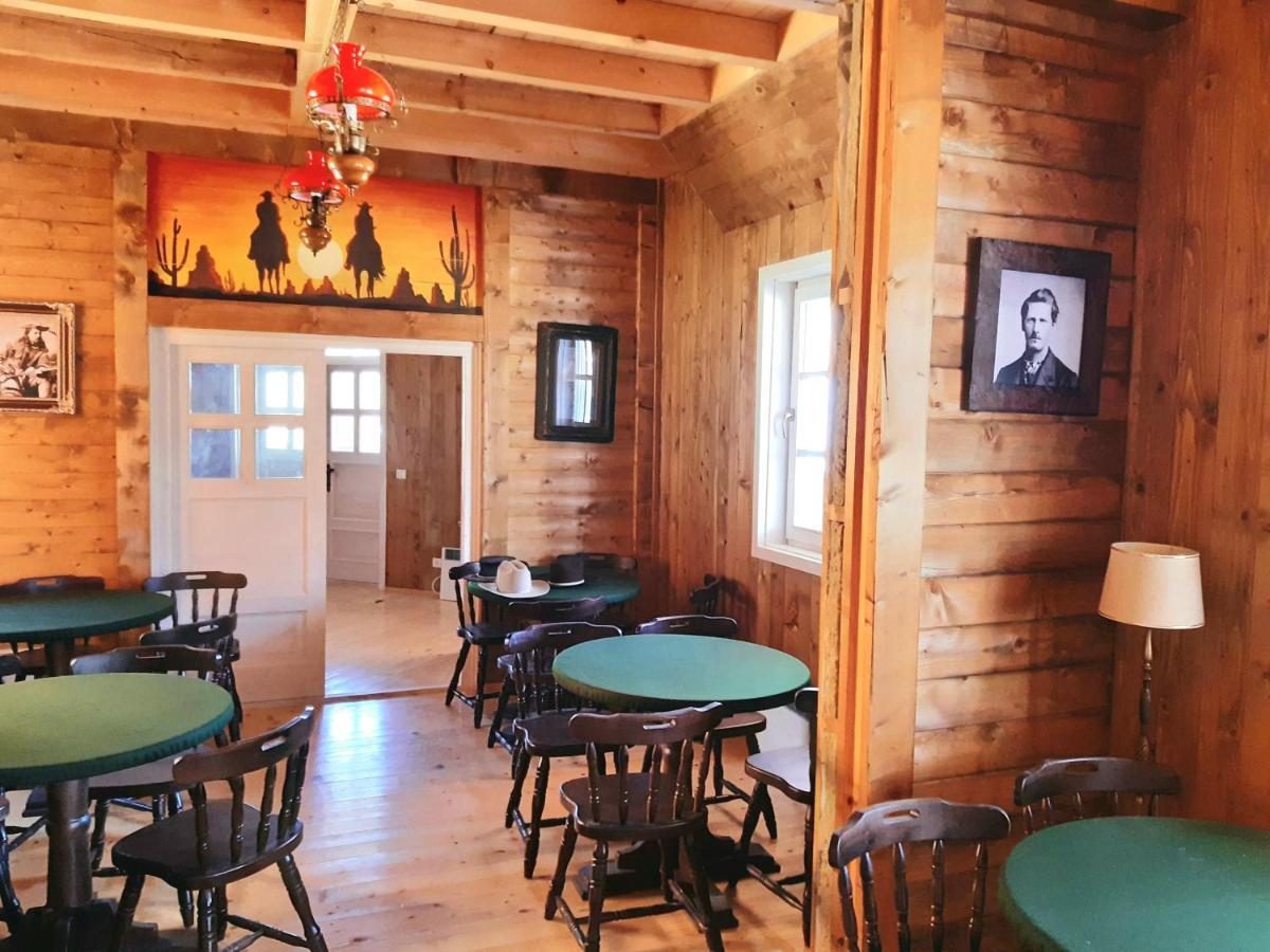 El Paso City, Zlatibor - Unique Wooden Cottages, Treehouse, Wild West Rooms, Accommodation 1-6 People Exterior photo