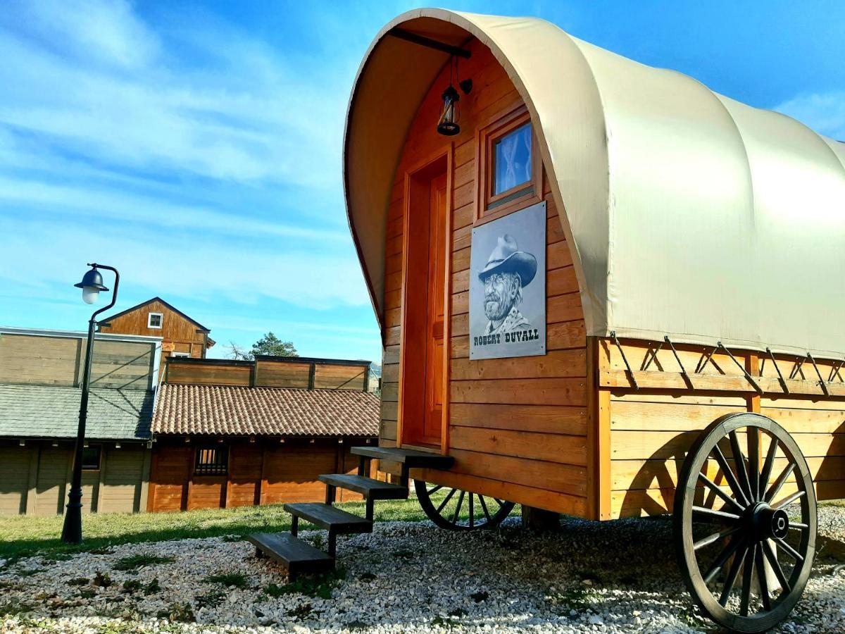 El Paso City, Zlatibor - Unique Wooden Cottages, Treehouse, Wild West Rooms, Accommodation 1-6 People Exterior photo