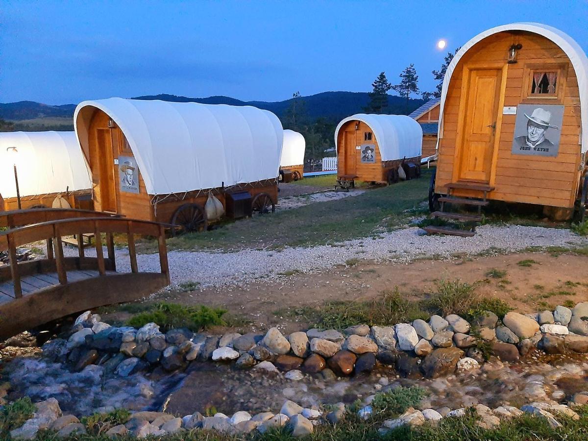 El Paso City, Zlatibor - Unique Wooden Cottages, Treehouse, Wild West Rooms, Accommodation 1-6 People Exterior photo