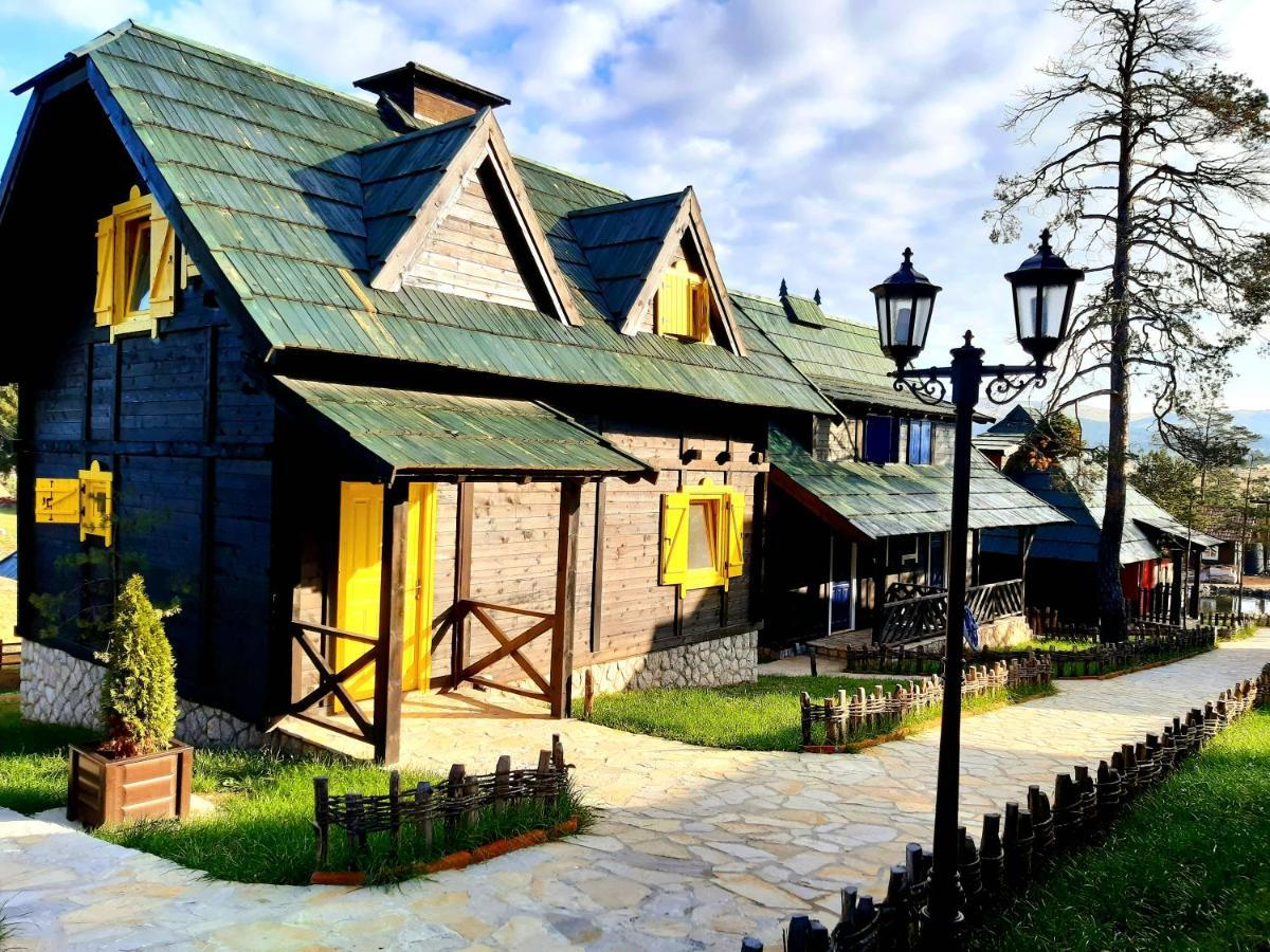 El Paso City, Zlatibor - Unique Wooden Cottages, Treehouse, Wild West Rooms, Accommodation 1-6 People Exterior photo