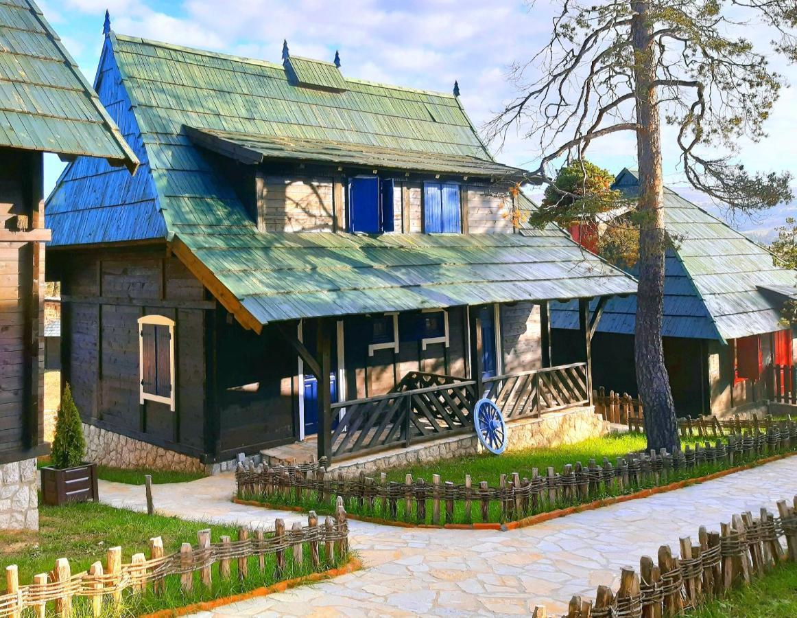 El Paso City, Zlatibor - Unique Wooden Cottages, Treehouse, Wild West Rooms, Accommodation 1-6 People Exterior photo