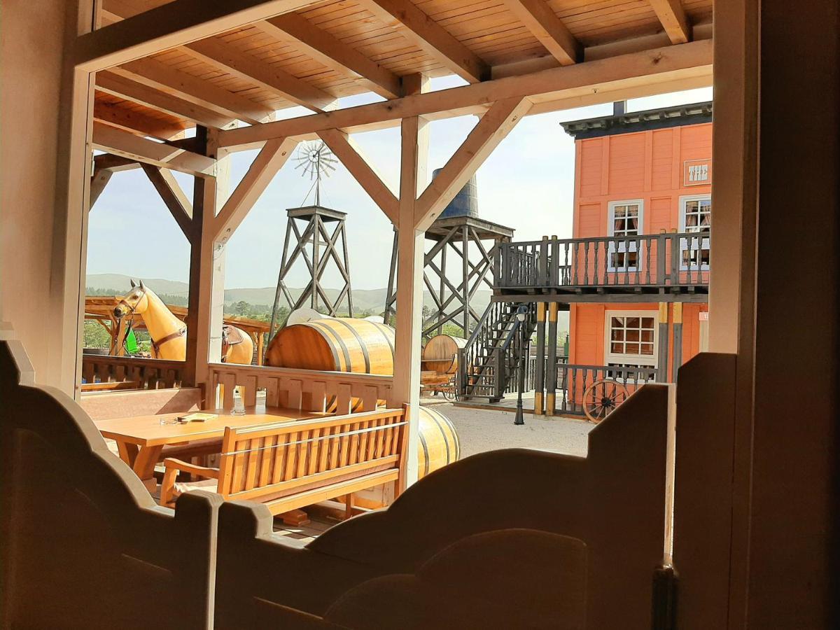 El Paso City, Zlatibor - Unique Wooden Cottages, Treehouse, Wild West Rooms, Accommodation 1-6 People Exterior photo
