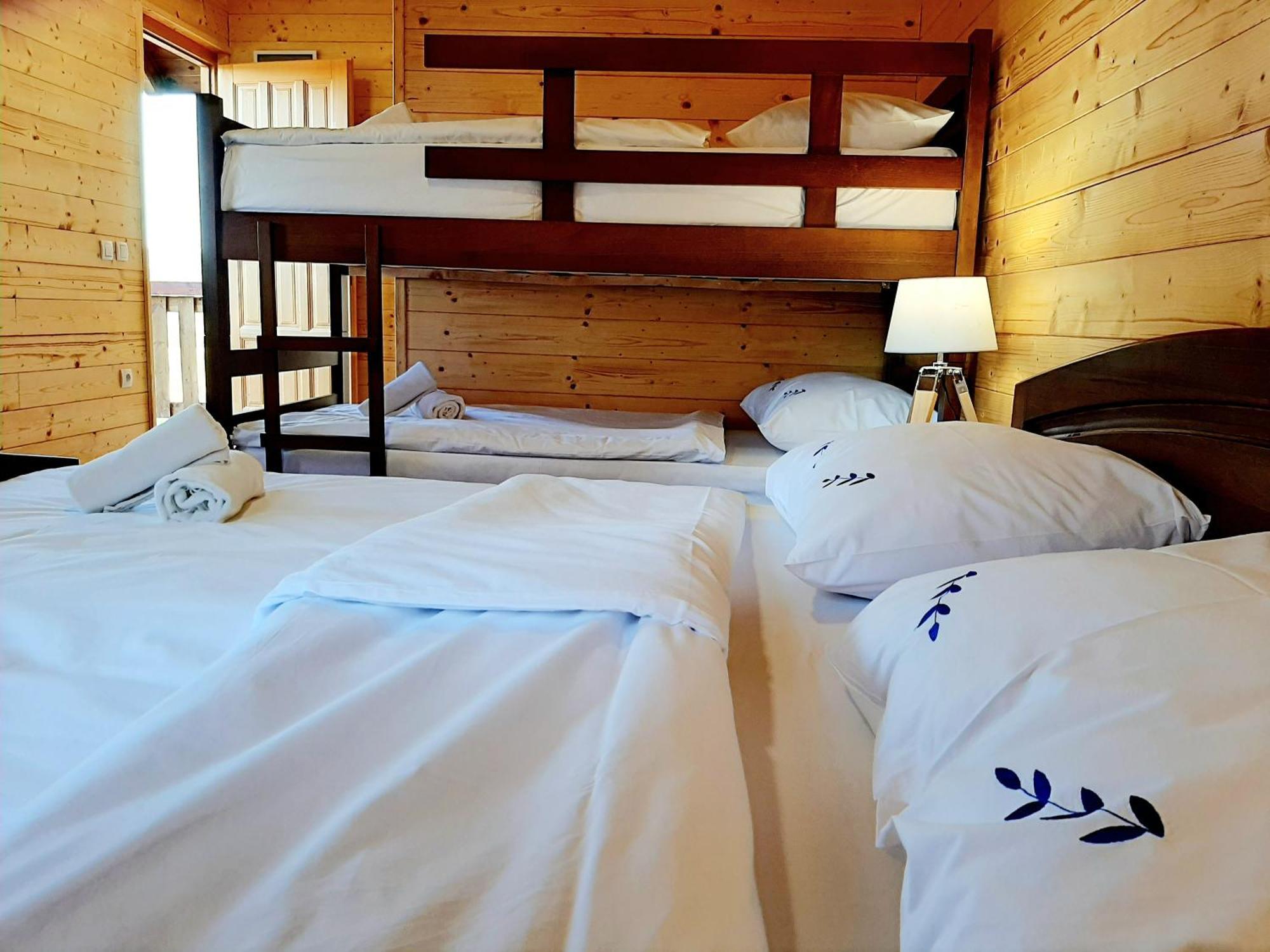 El Paso City, Zlatibor - Unique Wooden Cottages, Treehouse, Wild West Rooms, Accommodation 1-6 People Room photo