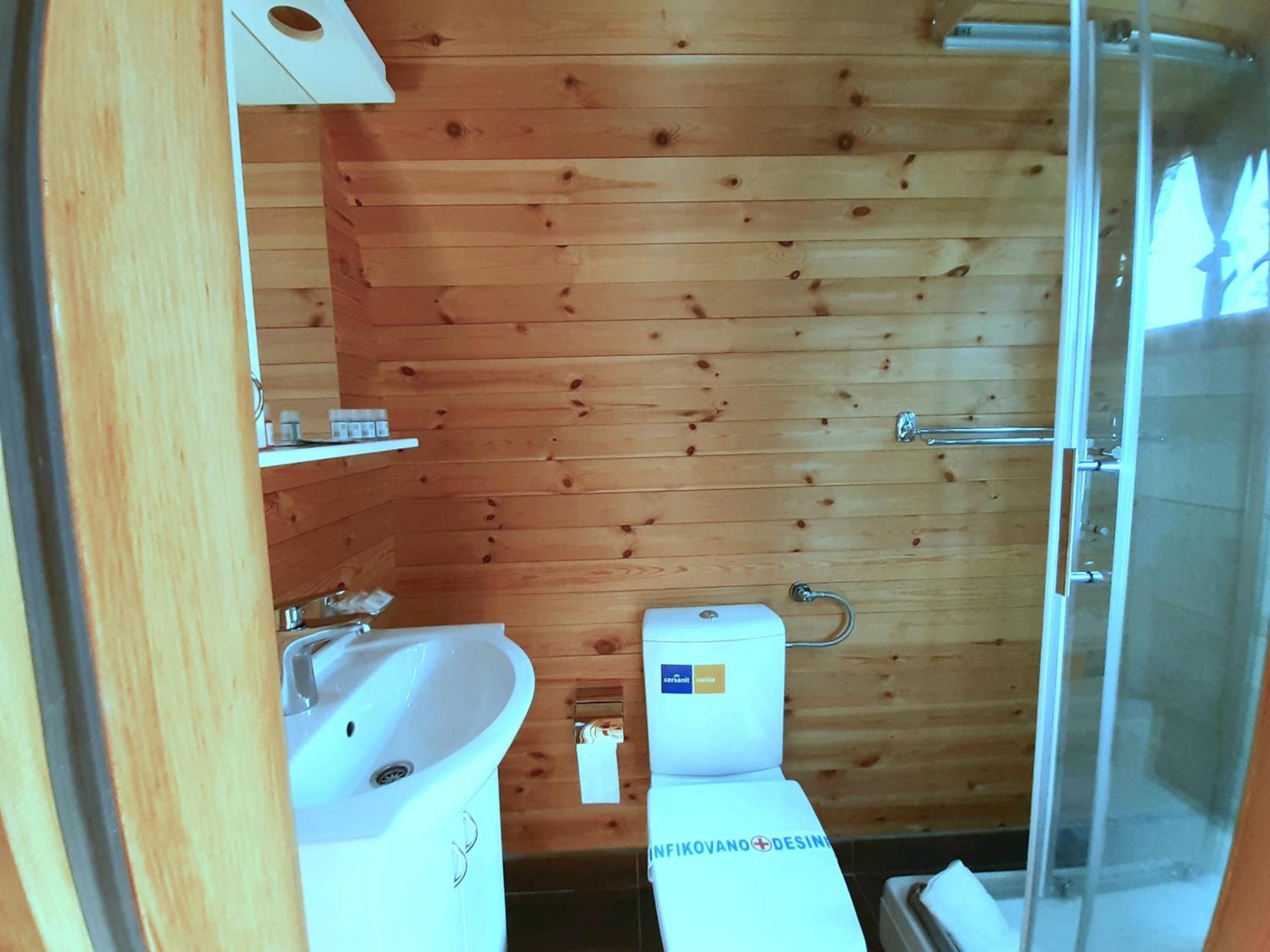 El Paso City, Zlatibor - Unique Wooden Cottages, Treehouse, Wild West Rooms, Accommodation 1-6 People Room photo