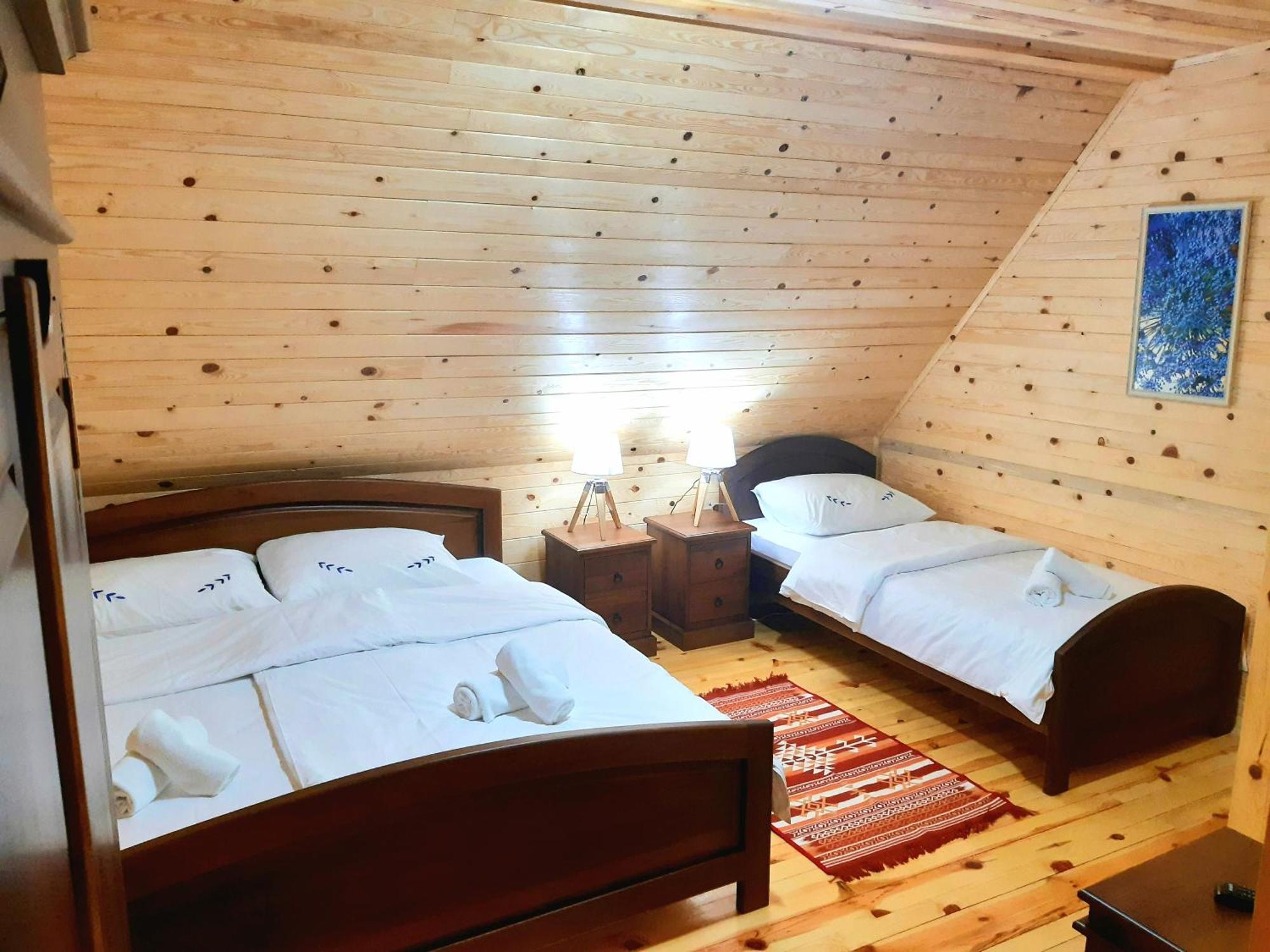 El Paso City, Zlatibor - Unique Wooden Cottages, Treehouse, Wild West Rooms, Accommodation 1-6 People Room photo