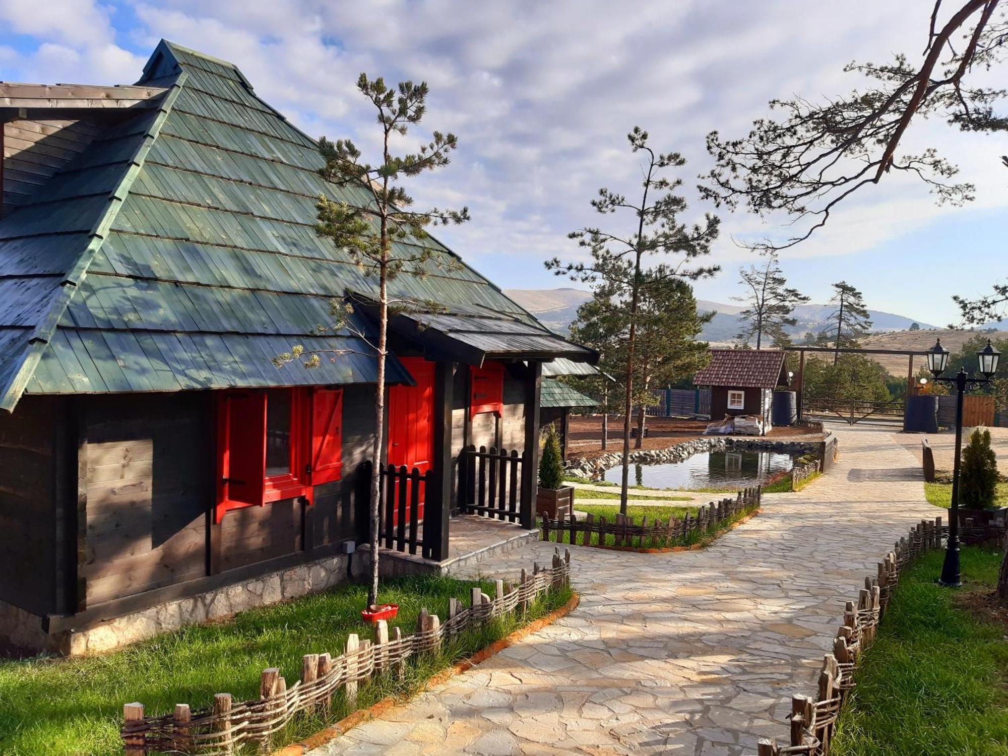 El Paso City, Zlatibor - Unique Wooden Cottages, Treehouse, Wild West Rooms, Accommodation 1-6 People Exterior photo